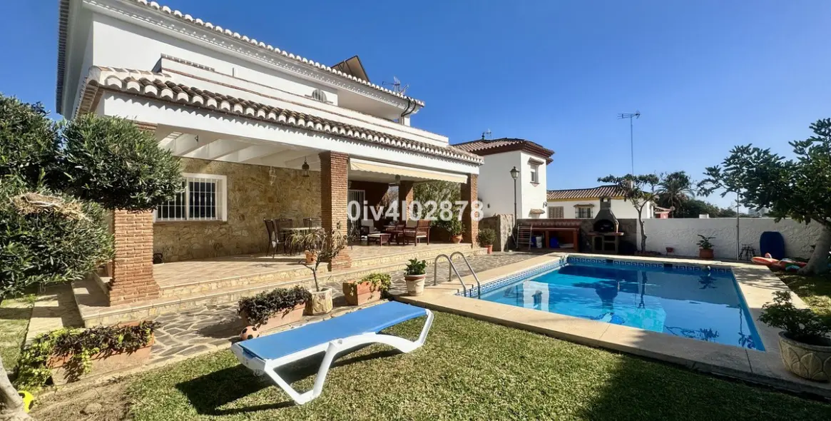 Sale of detached villa in Torremolinos 41