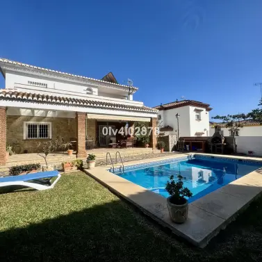 Sale of detached villa in Torremolinos