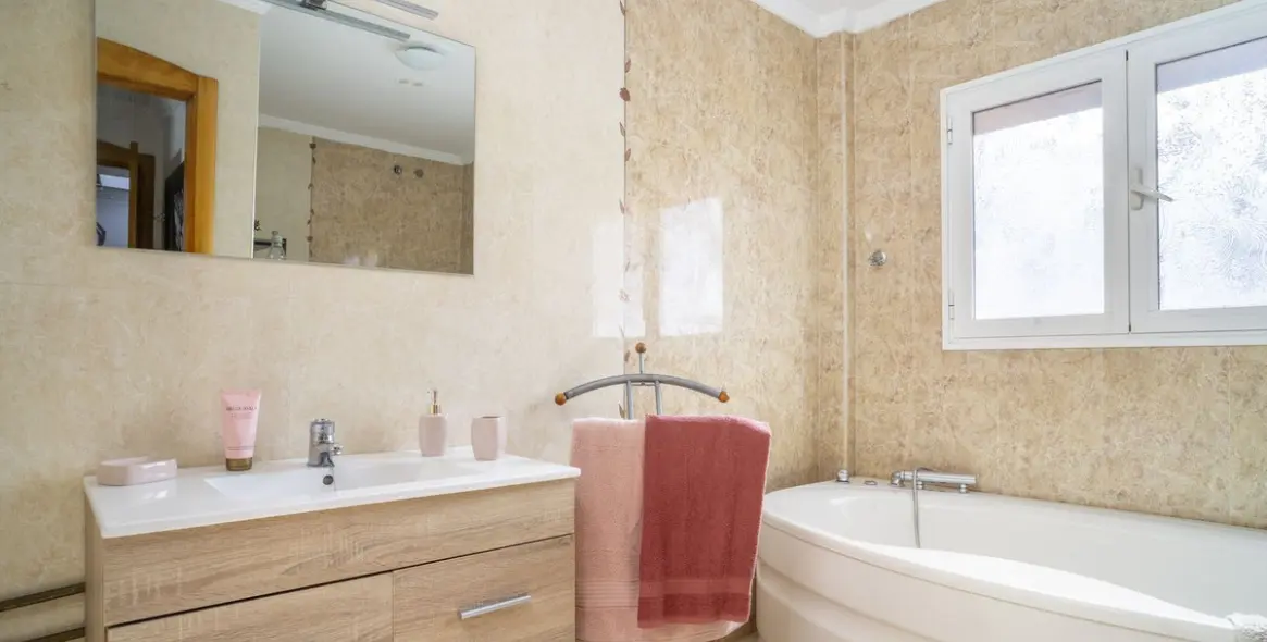 Продажа дома на две семьи в Fuengirola 26