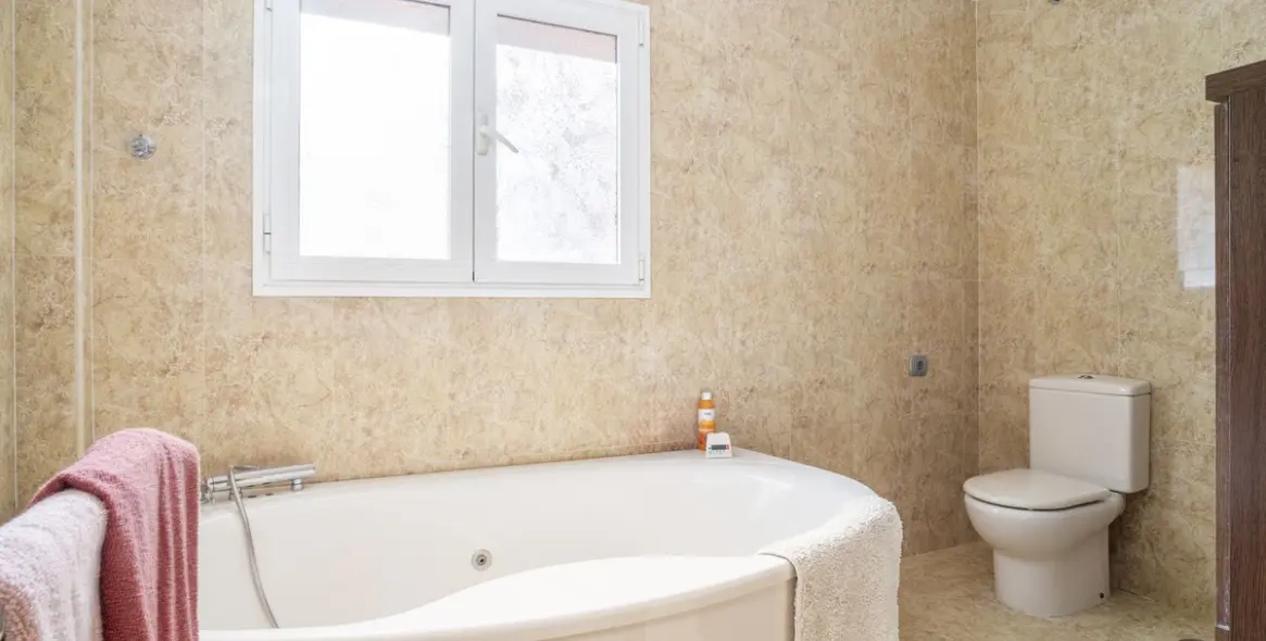 Продажа дома на две семьи в Fuengirola 28