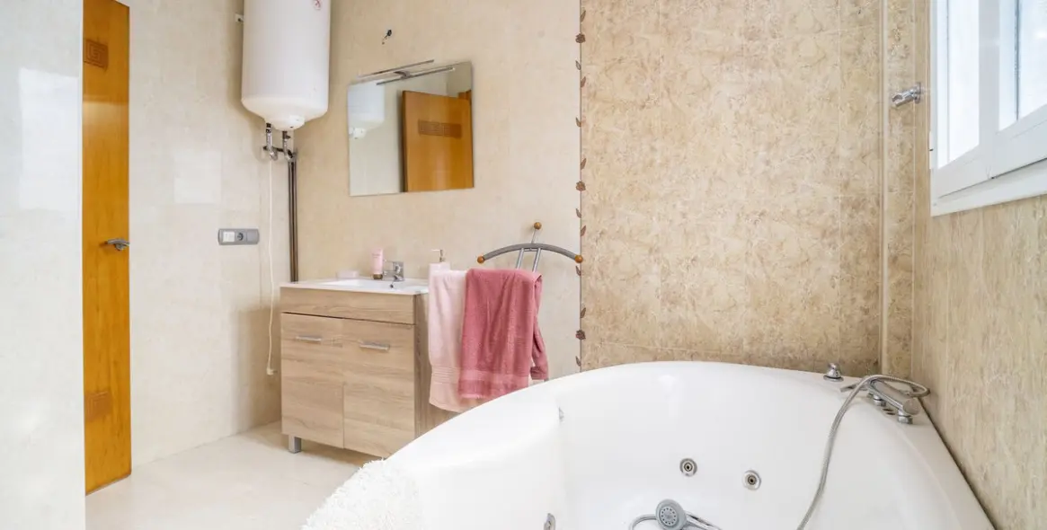 Продажа дома на две семьи в Fuengirola 29