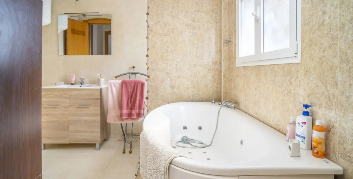 Продажа дома на две семьи в Fuengirola 30