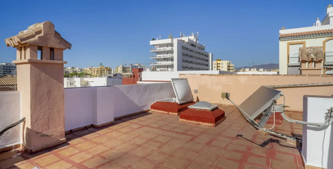 Продажа дома на две семьи в Fuengirola 42