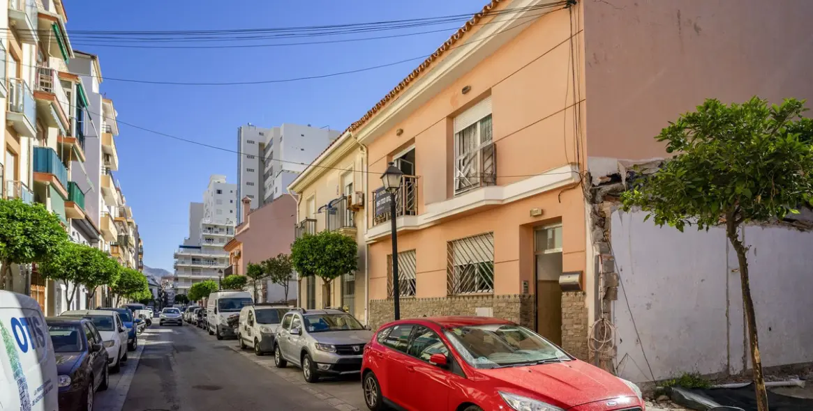 Продажа дома на две семьи в Fuengirola 71