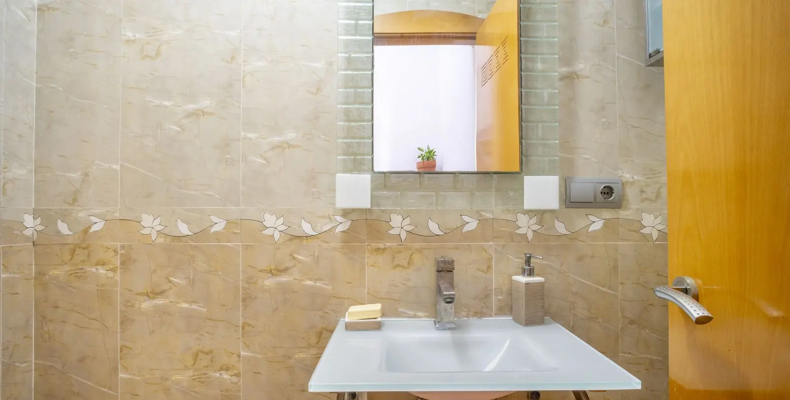 Sale of semi-detached house in Fuengirola 20