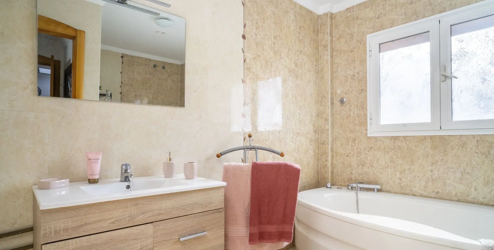 Sale of semi-detached house in Fuengirola 26