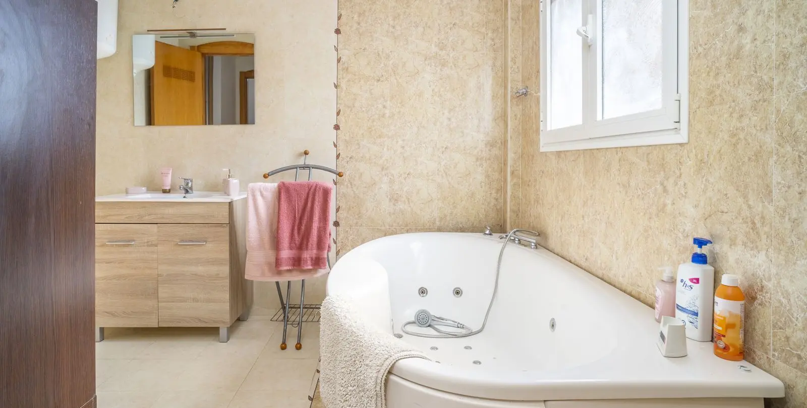 Sale of semi-detached house in Fuengirola 30