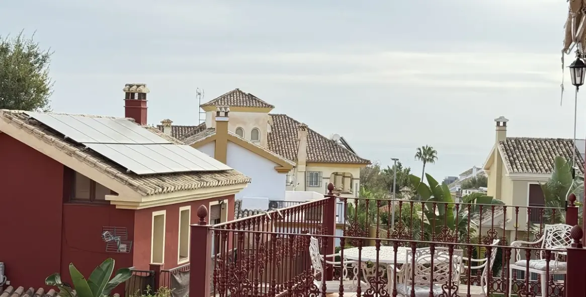 Продажа дома на две семьи в Benalmadena Costa 1