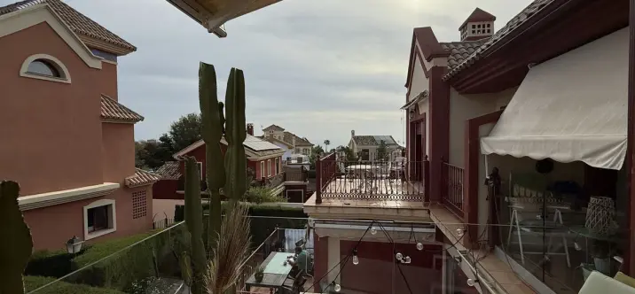 Продажа дома на две семьи в Benalmadena Costa 2