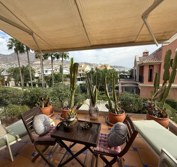 Продажа дома на две семьи в Benalmadena Costa