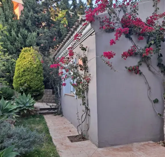 Продажа  отдельно стоящей виллы в Manilva