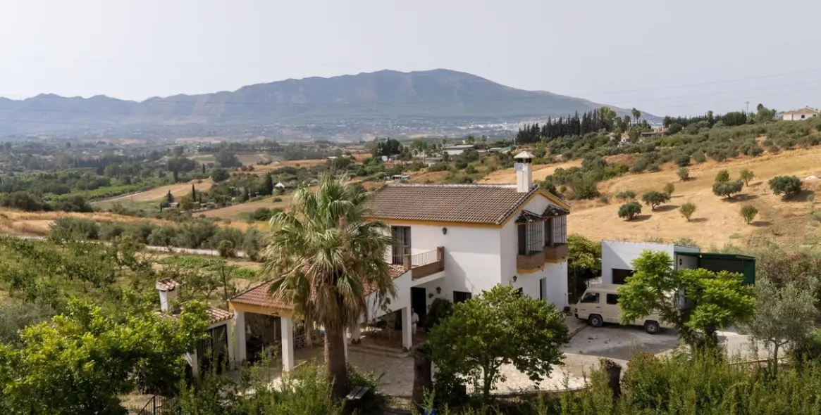 Sale of detached villa in Cártama 2