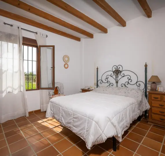 Detached villa R5156074