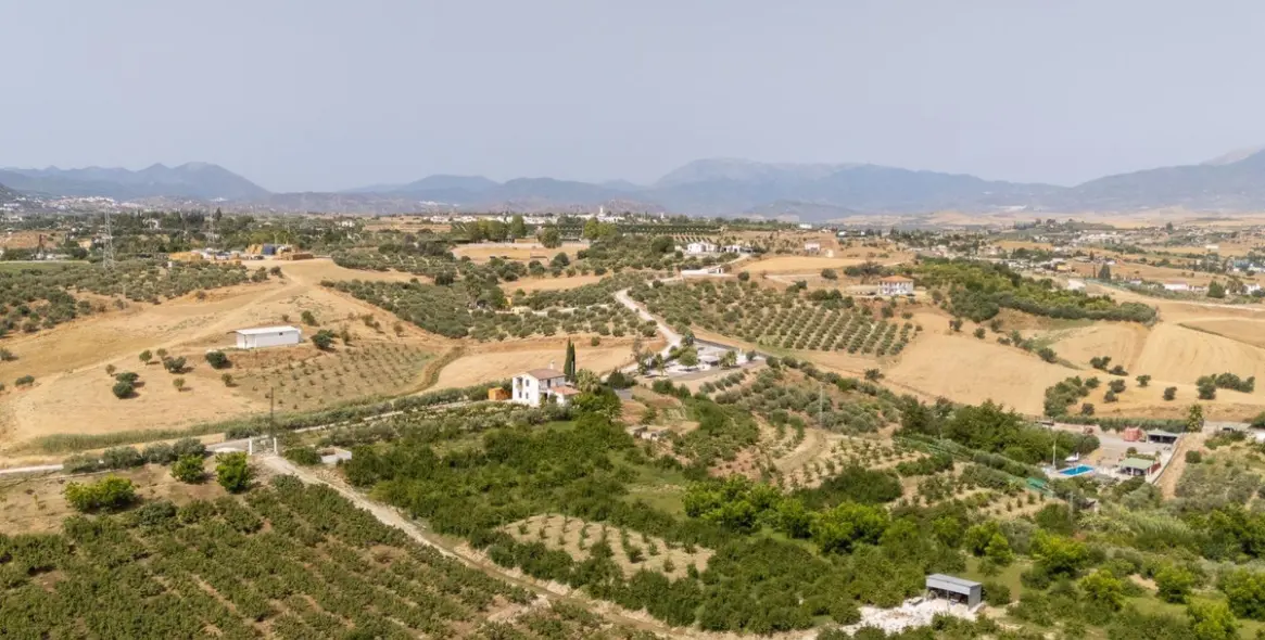 Продажа  отдельно стоящей виллы в Cártama 30