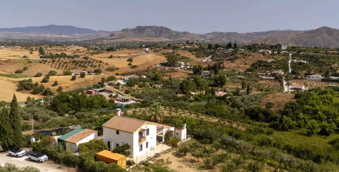 Продажа  отдельно стоящей виллы в Cártama 46