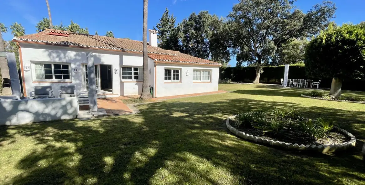 Продажа  отдельно стоящей виллы в Sotogrande 6