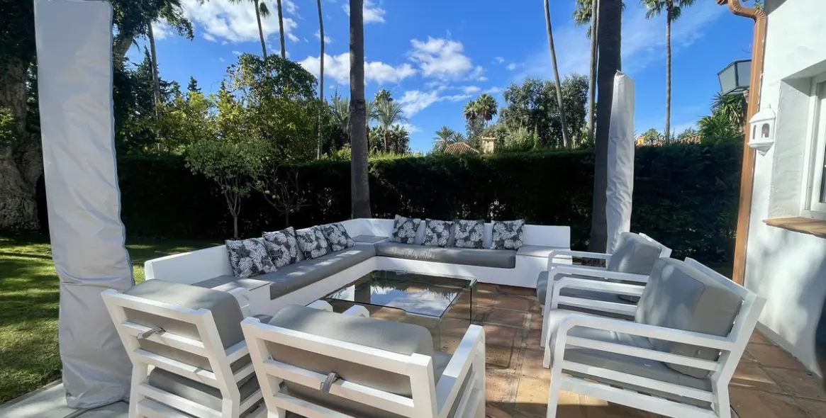 Продажа  отдельно стоящей виллы в Sotogrande 7