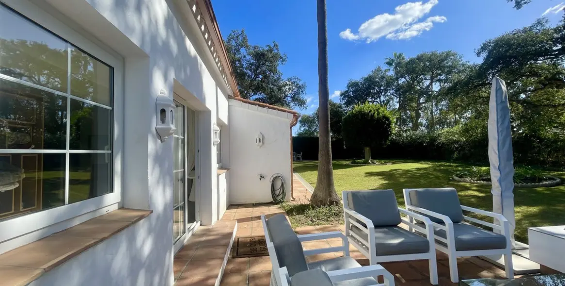 Продажа  отдельно стоящей виллы в Sotogrande 10