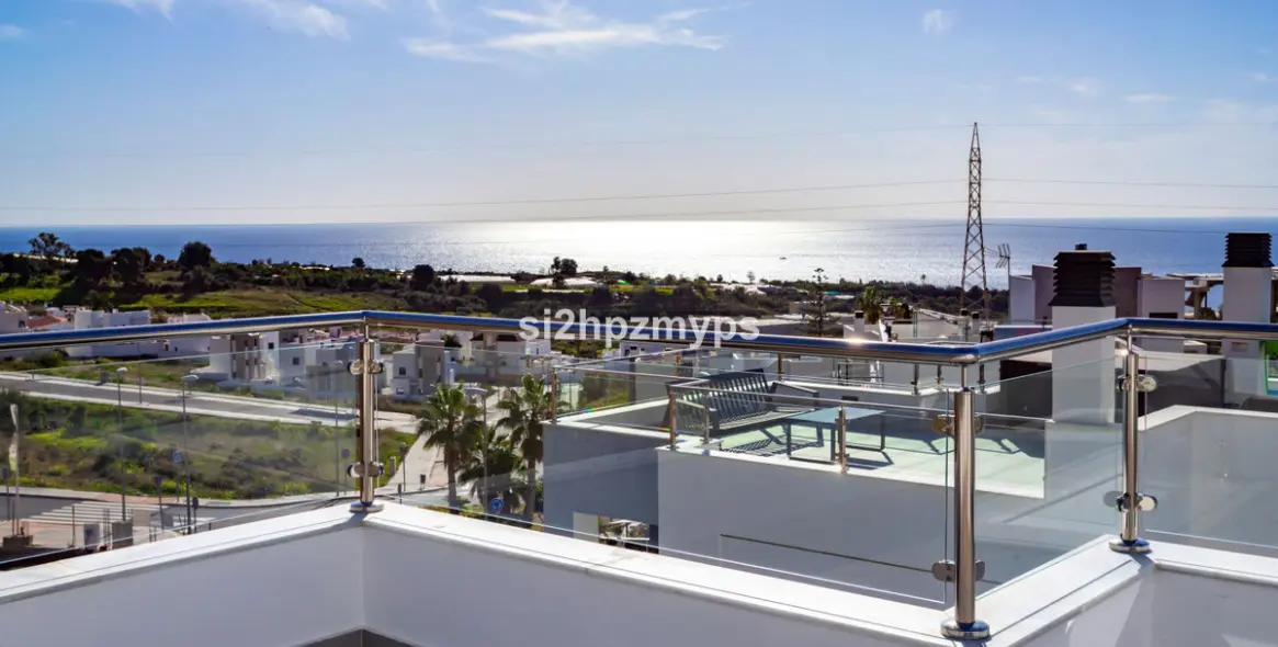 Sale of detached villa in Costa del Sol East 4