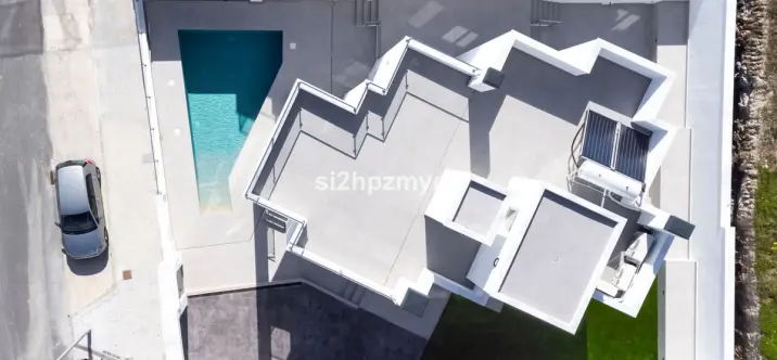 Detached villa R4937164 4