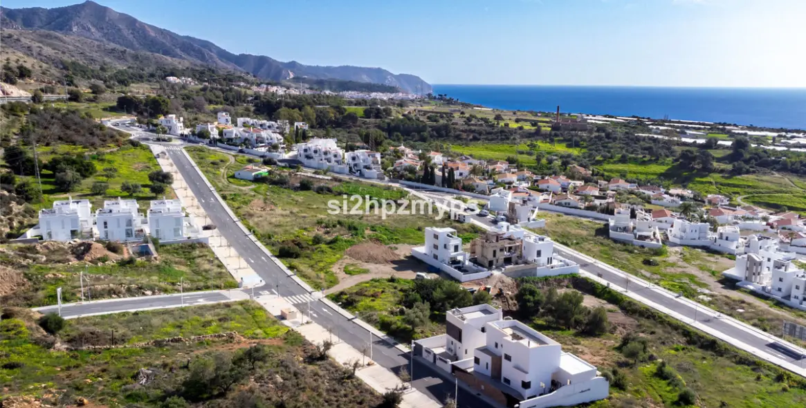 Sale of detached villa in Costa del Sol East 6