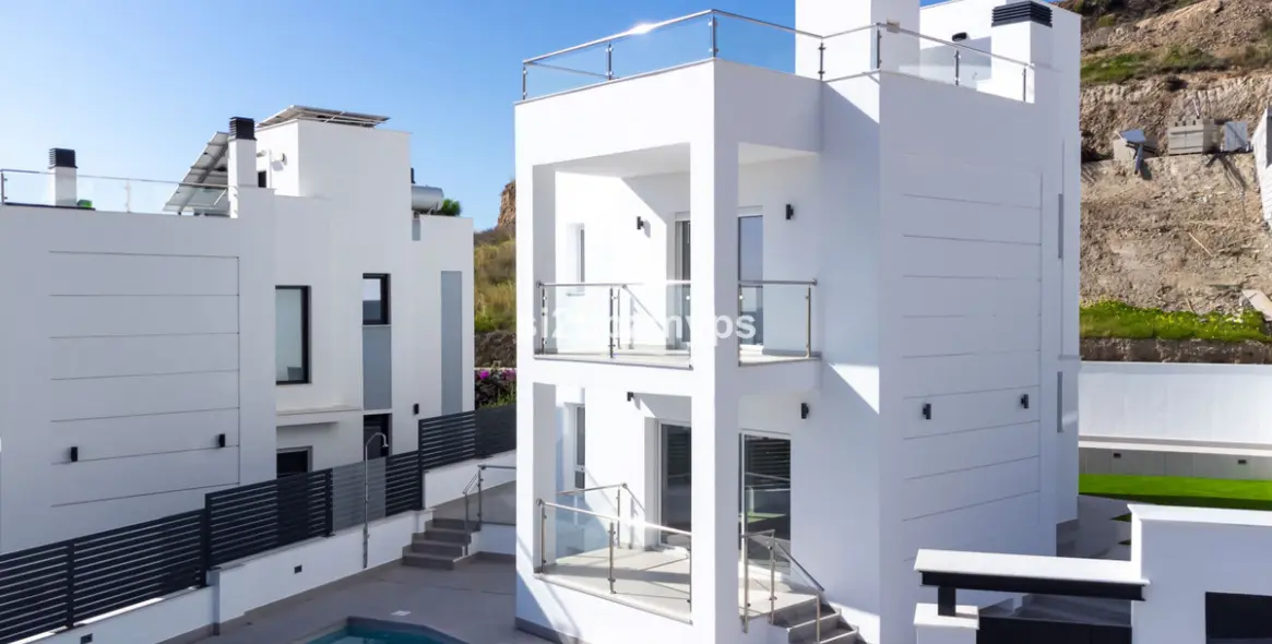 Sale of detached villa in Costa del Sol East 7