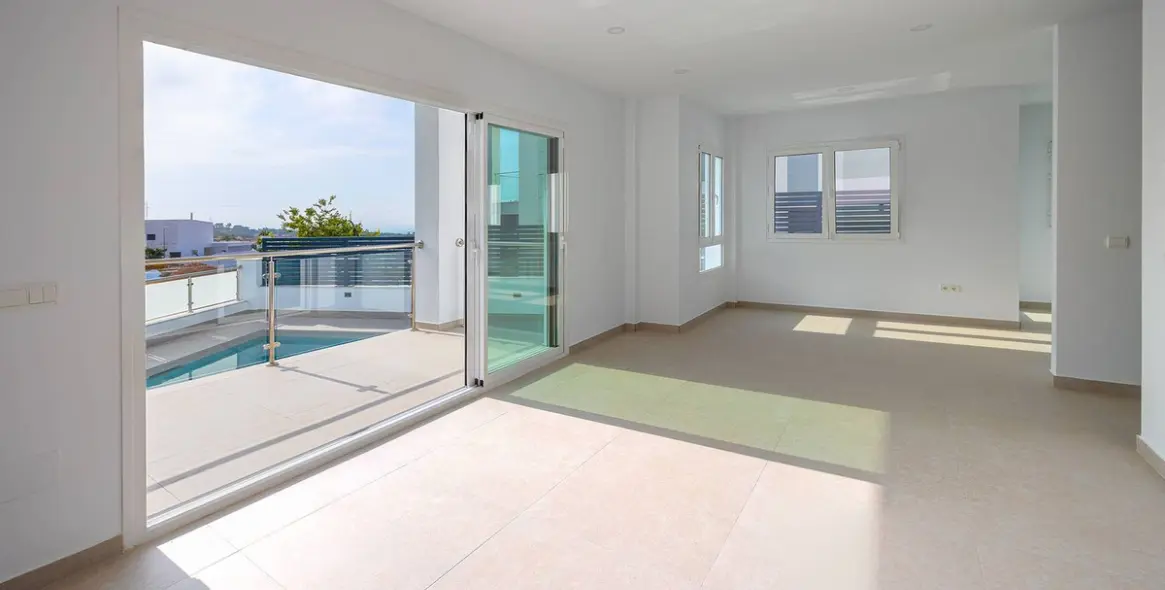 Sale of detached villa in Costa del Sol East 3