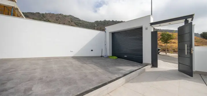 Detached villa R4851436 4