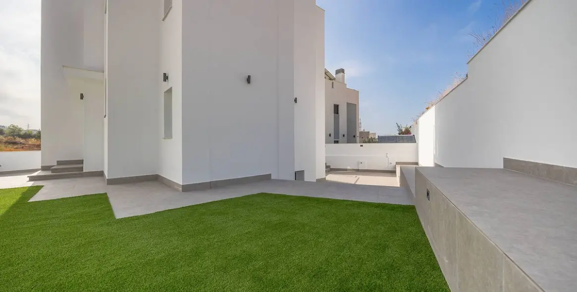 Sale of detached villa in Costa del Sol East 8