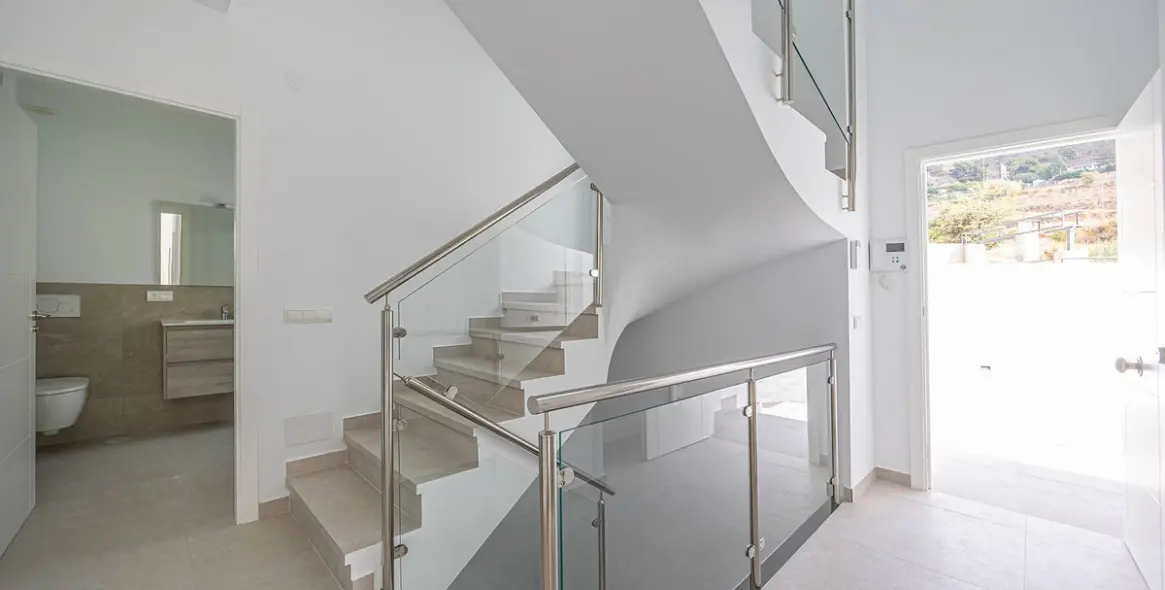 Sale of detached villa in Nerja 19