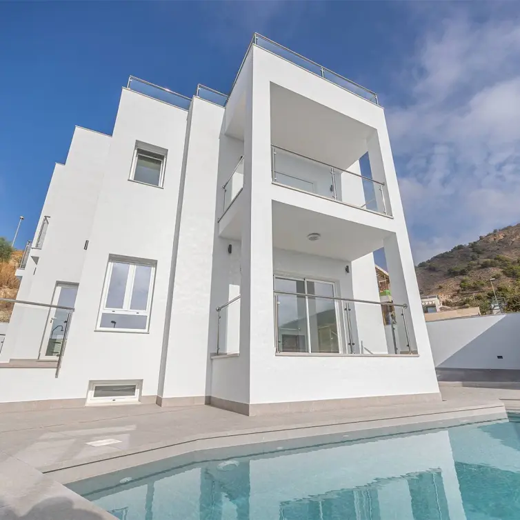 Sale of detached villa in Nerja