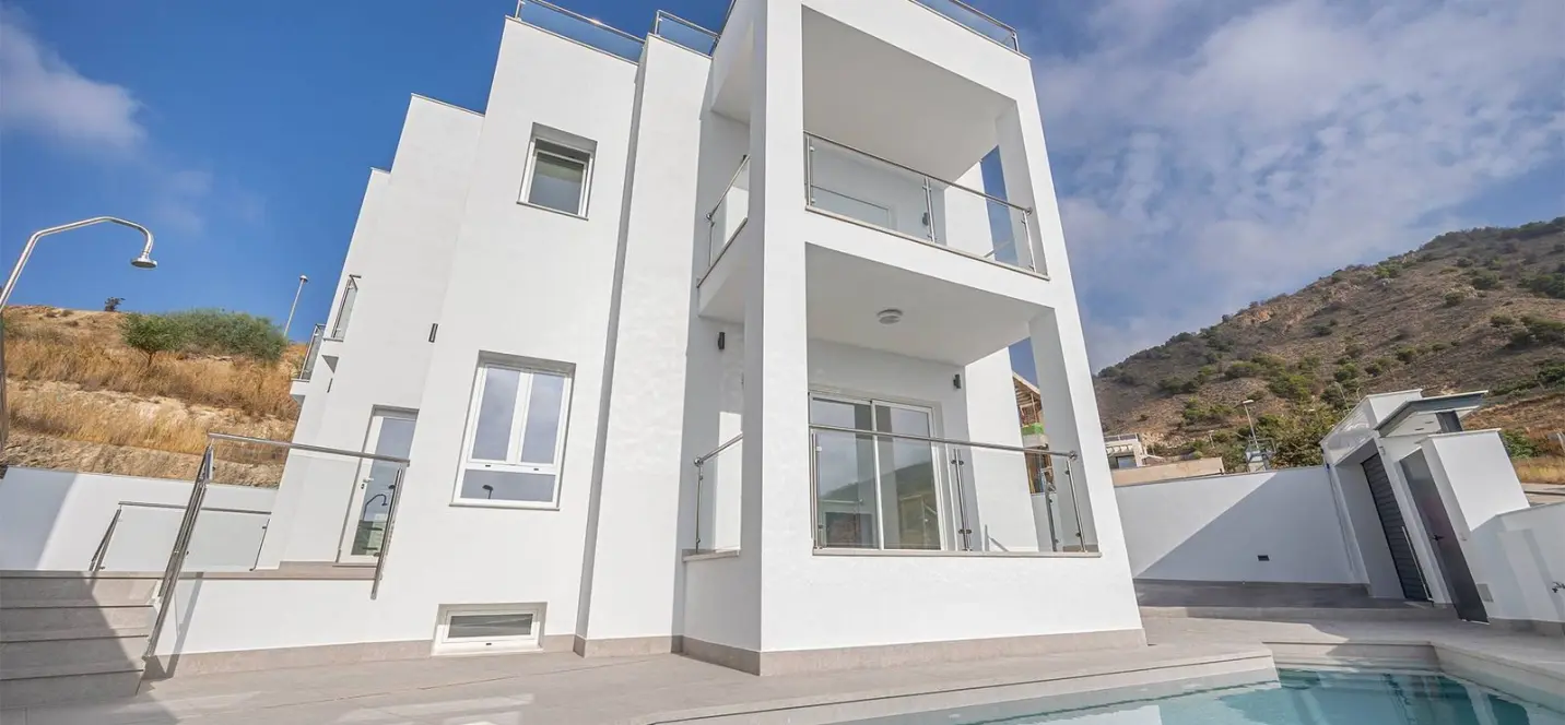 Sale of detached villa in Nerja 0