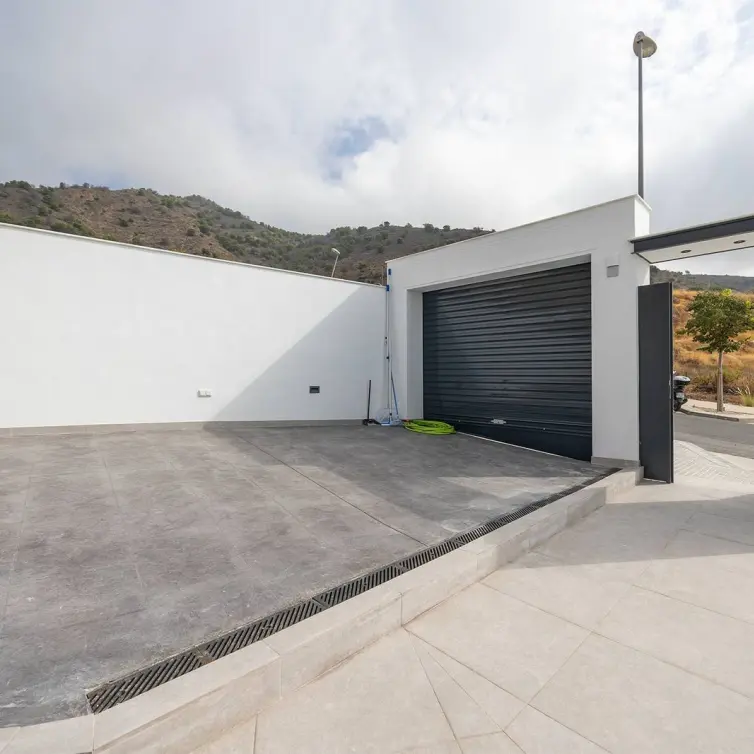 Sale of detached villa in Nerja