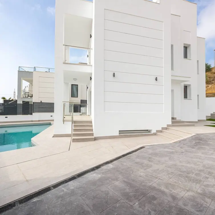 Sale of detached villa in Nerja