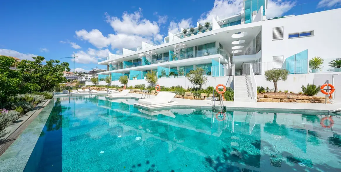 Продажа двухуровневого пентхауса в Fuengirola 1