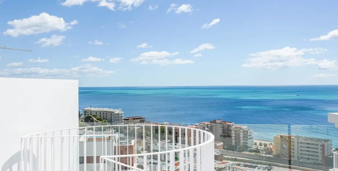 Sale of penthouse duplex in Fuengirola 25