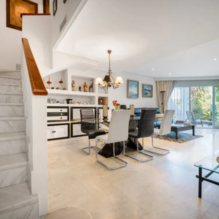 Sale of townhouse in Sierra Blanca