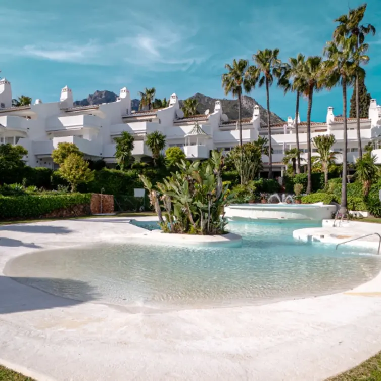 Sale of townhouse in Sierra Blanca