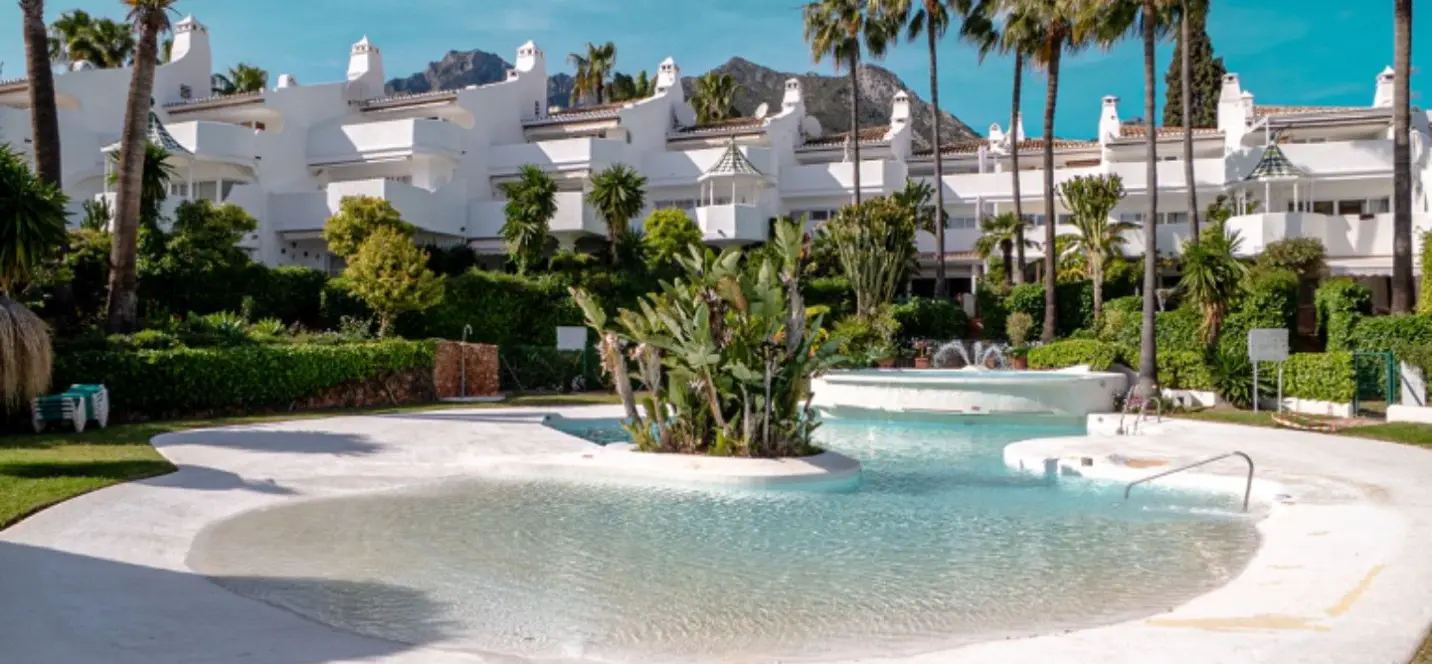 Sale of townhouse in Sierra Blanca 2