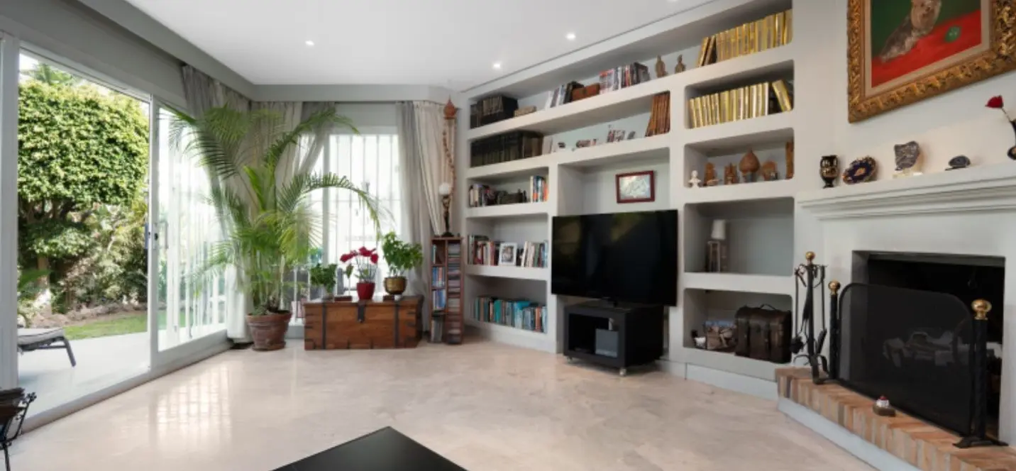 Sale of townhouse in Sierra Blanca 3