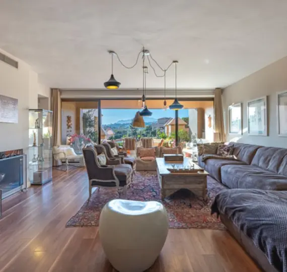 Sale of penthouse in Atalaya