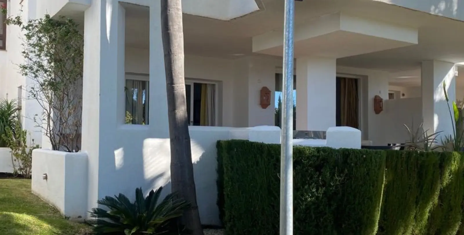 Sale of ground floor apartment in Nueva Andalucía 3