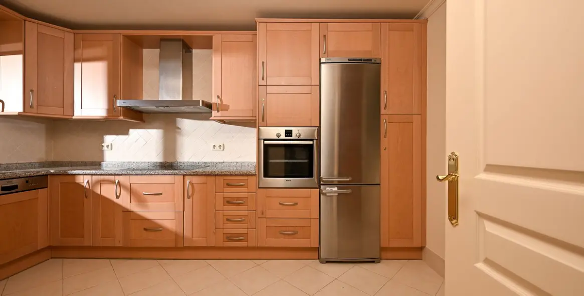 Sale of middle floor apartment in Benahavís 4