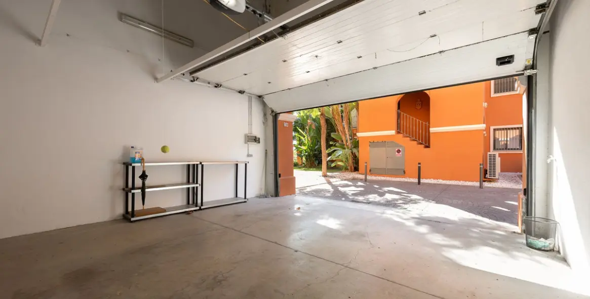 Продажа апартаментов на среднем этаже в Benahavís 35