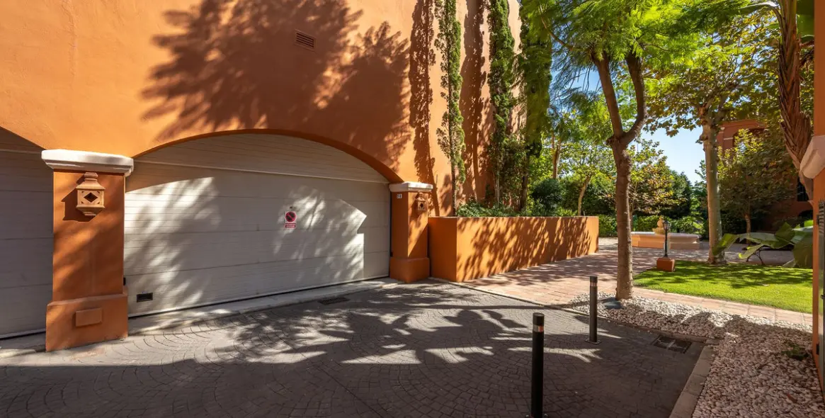 Продажа апартаментов на среднем этаже в Benahavís 38