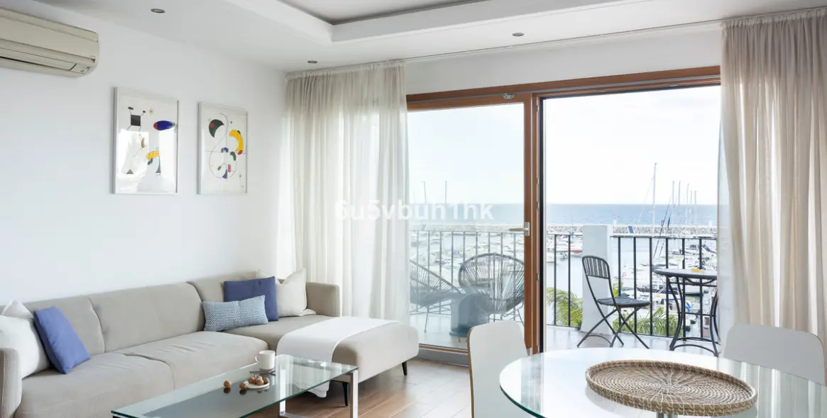 Sale of penthouse in Puerto Banús 8