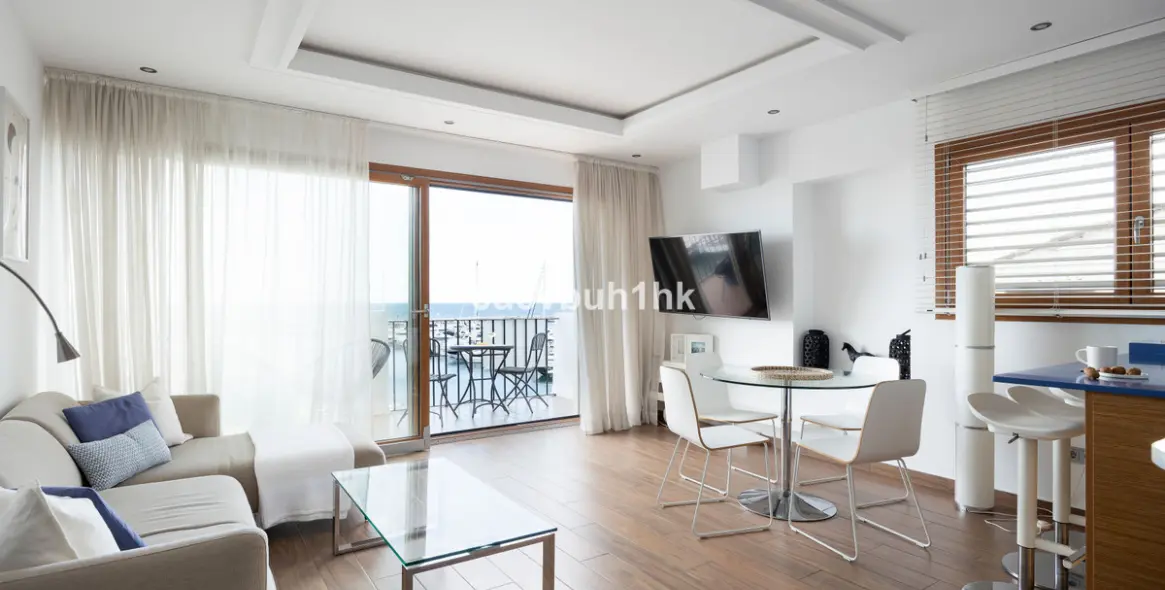 Sale of penthouse in Puerto Banús 9