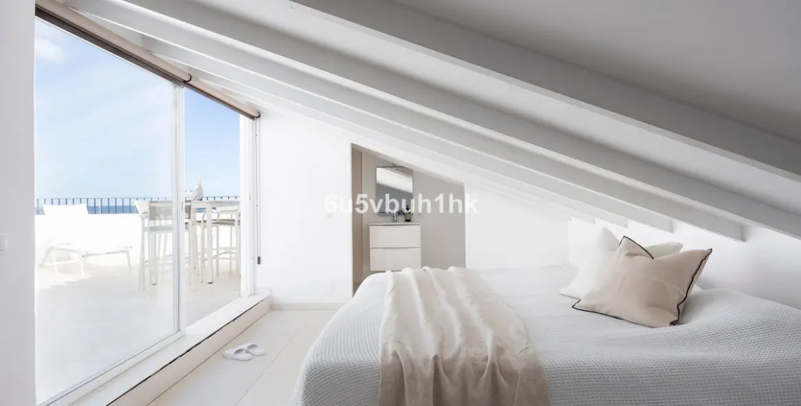 Sale of penthouse in Puerto Banús 18