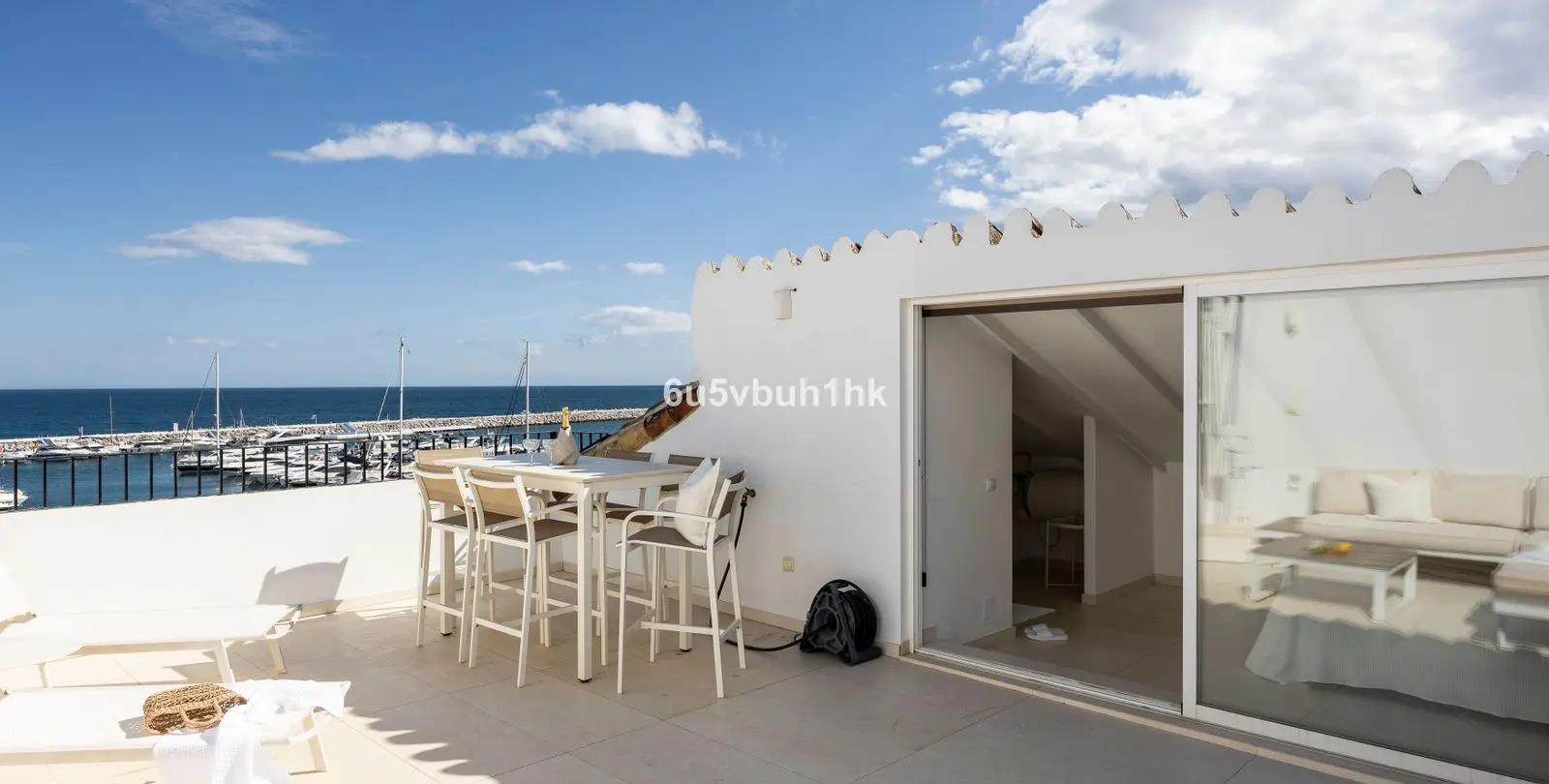 Venta de ático en Puerto Banús 3
