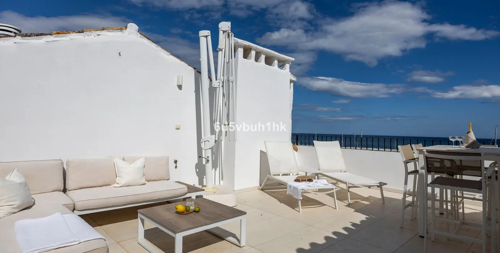 Venta de ático en Puerto Banús 5